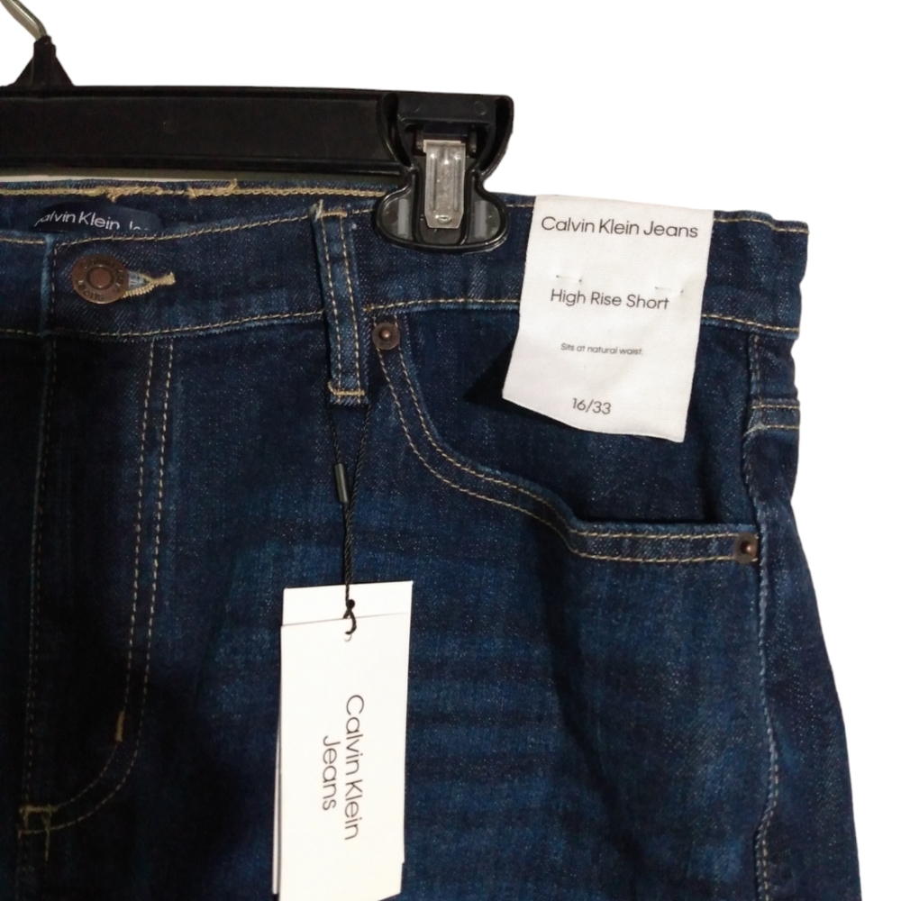 NWT Calvin Klein Jeans Dark Wash High Rise Denim Shorts Size 16/33 - Picture 2 of 8